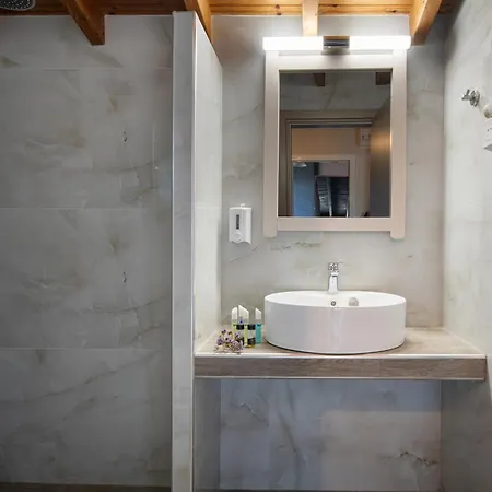 Casamariatoroni Apartman Toróni